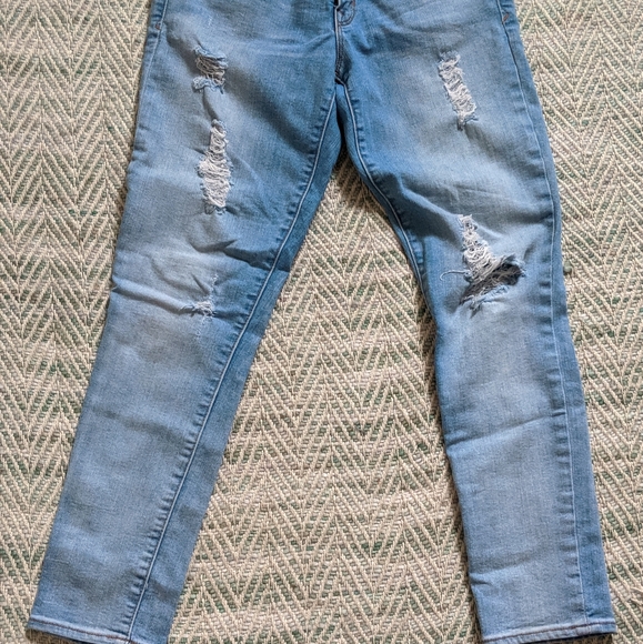 Gap Distressed Light Wash Jeans Size 28 - Picture 1 of 7